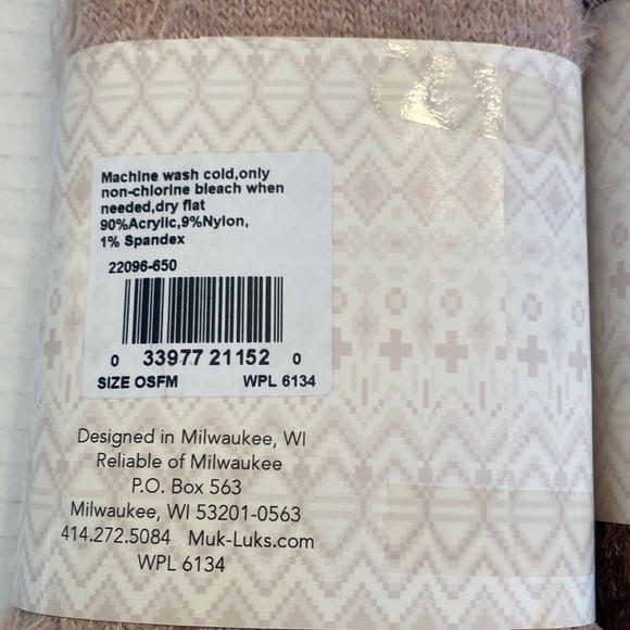 Muk Luks - 5 pair fuzzy knee high socks. Gray, blue, brown, purple, & light pink - Picture 3 of 3